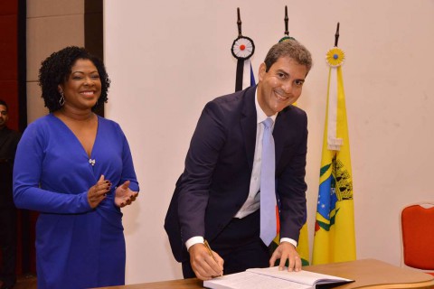 BRAIDE É EMPOSSADO NOVAMENTE